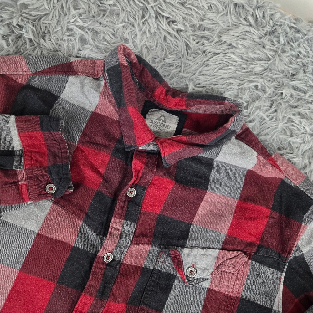 Ascend Mens XLT Red Black Grey Buffalo Plaid Long Sleeve Flannel Button Up Shirt